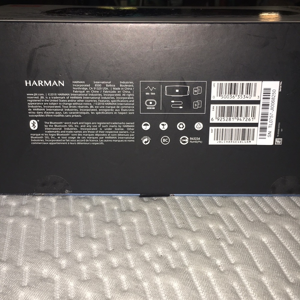 JBL Charge 4 - Picture 3 of 3